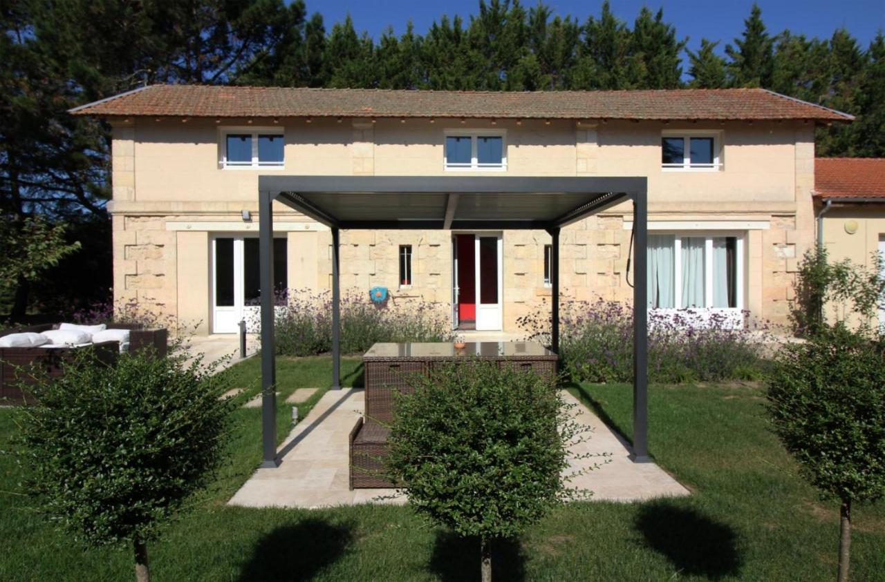 Villa Entiere Du Chateau Lacroix De Civrac 3 Ch, 3 Sdb, Piscine Xxl,Sauna, 4 Etoiles,7 Pers Exterior foto